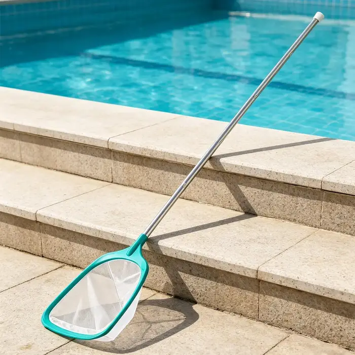 Épuisette de piscine à mailles fines réglable avec manche télescopique en trois sections pour bassin