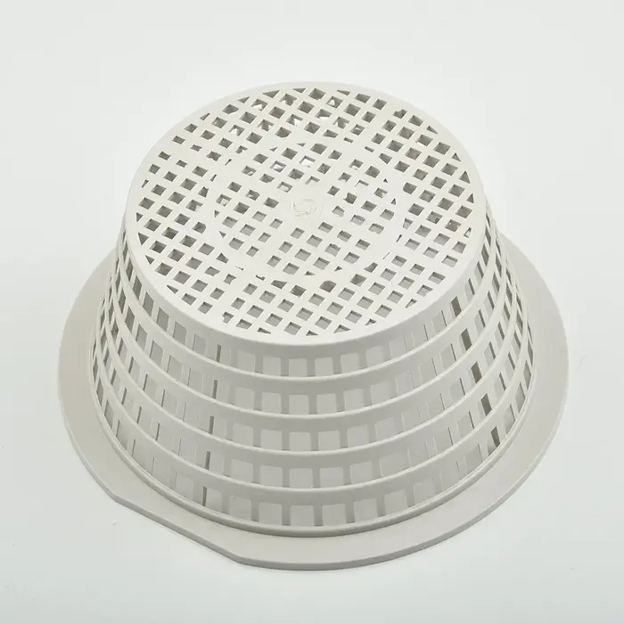 Panier d'écumoire de piscine pour maillot de bain au-dessus du sol