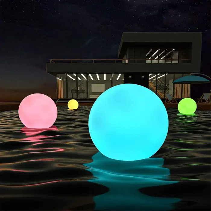Boule flottante solaire lumière piscine