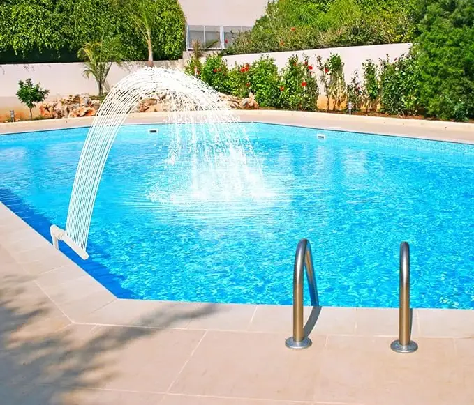 Fontaine de piscine en cascade