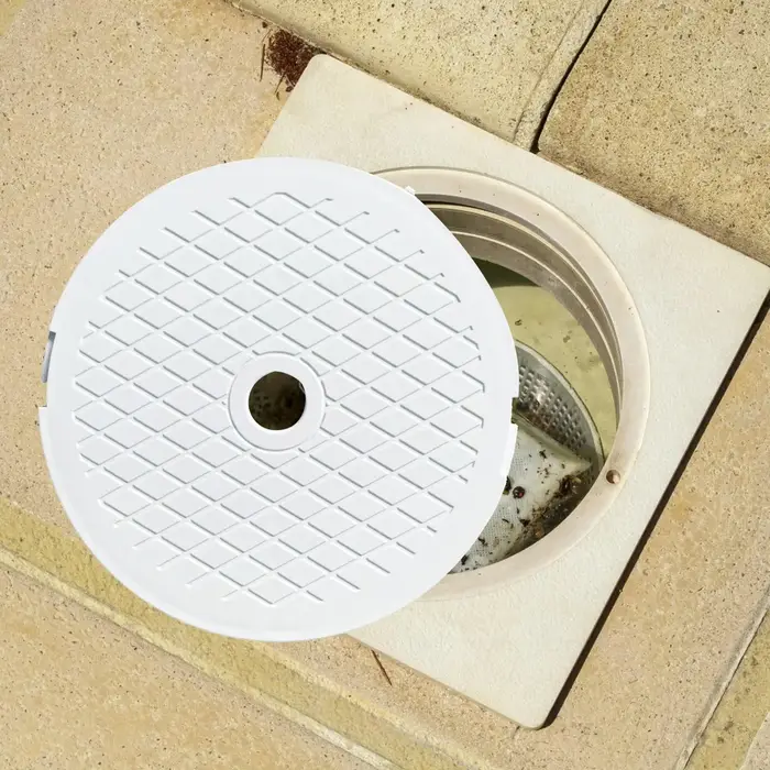 Couvercle d'écumoire de piscine