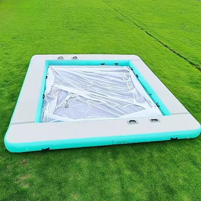 Flotteur d'eau gonflable pour loisirs et piscine de yacht
