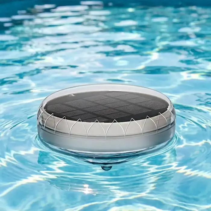 Lampes solaires pour piscine