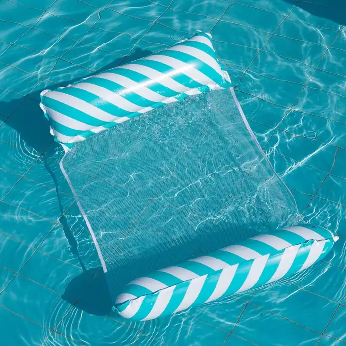 Chaises longues rayées haut de gamme pour piscine - Matelas de bain de soleil durables, parfaits pou