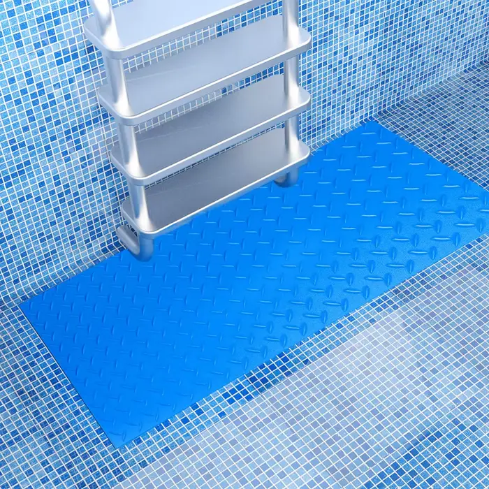 Tapis d'échelle de piscine antidérapant