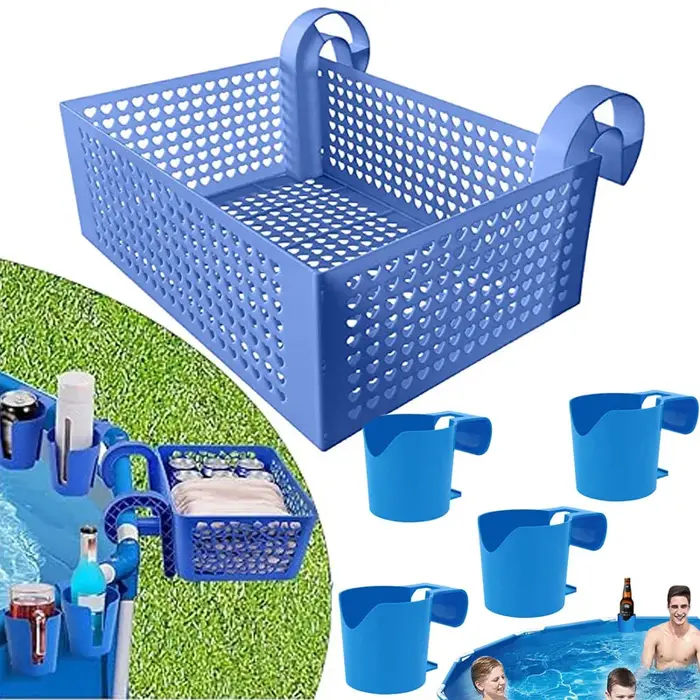 Panier de rangement au bord de la piscine avec porte-gobelets pour boissons