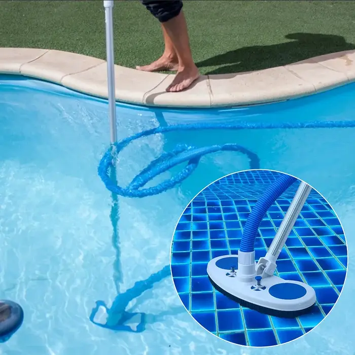 Tête d'aspiration de piscine avec brosse