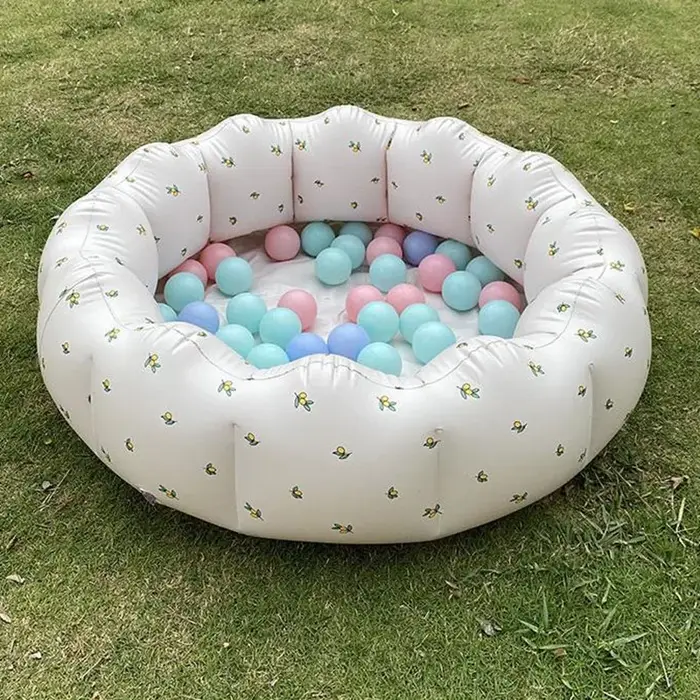 Petite piscine à pompe