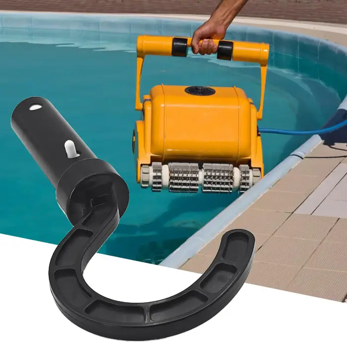 Crochet robotique pour nettoyeur de piscine