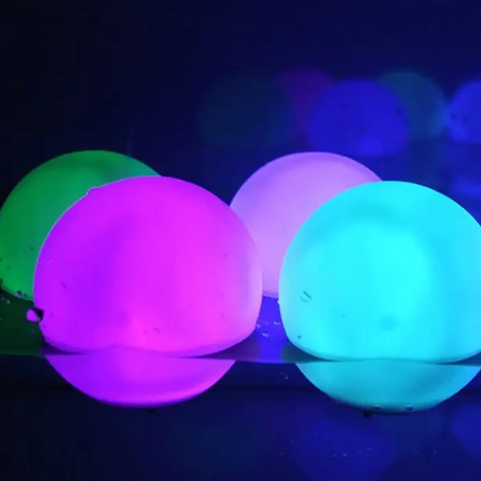 Boule lumineuse LED flottante pour piscine