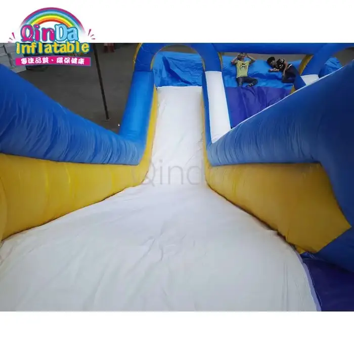 Piscine gonflable de glissière d'eau de taille géante d'équipement d'attractions populaire régulier 