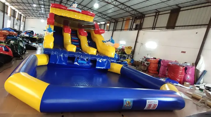 Toboggan aquatique gonflable géant commercial 6x4.5x4.5m avec piscine pour la location commerciale - Offre spéciale