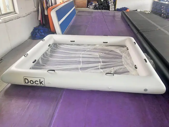 Piscine flottante gonflable de quai d'océan de yacht de mer de tube de PVC avec le filet