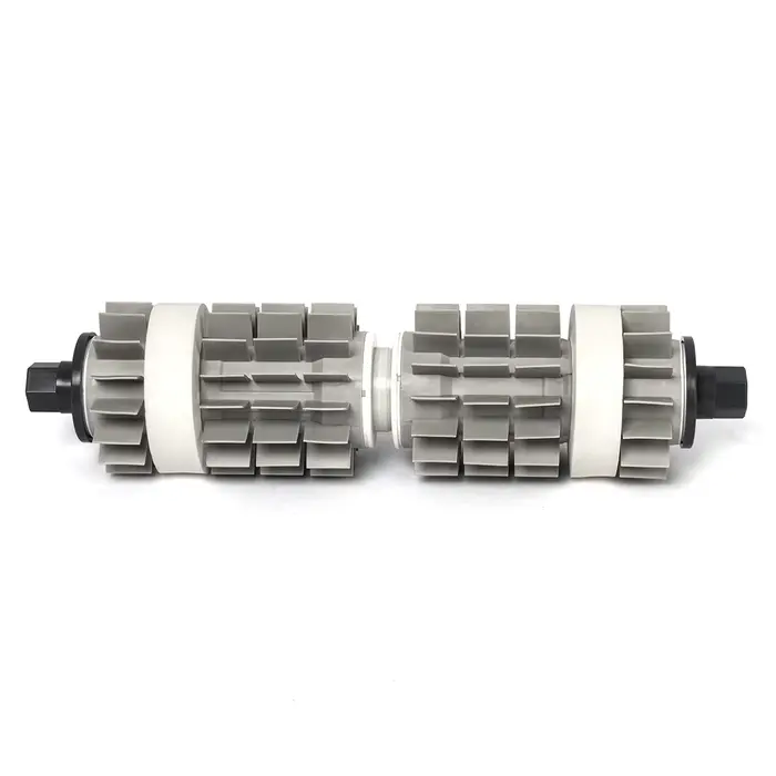Kit de brosses arrière de base pour nettoyeur de piscine robotisé Dolphin M600