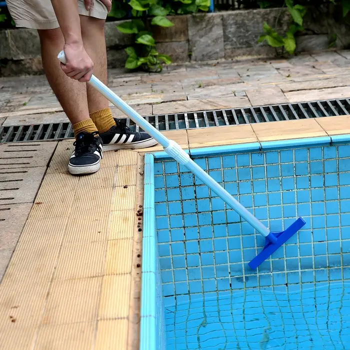 Brosse de nettoyage de piscine en plastique de 10 pouces pour l'entretien des piscines