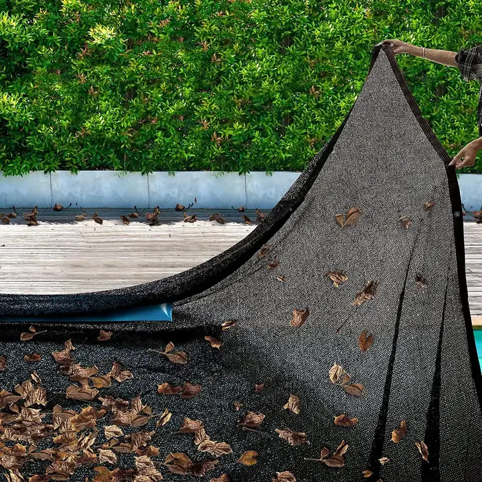 Couverture de piscine en filet anti-feuilles