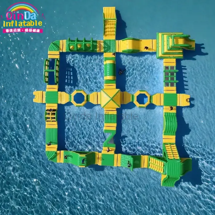Parc aquatique flottant gonflable personnalisé