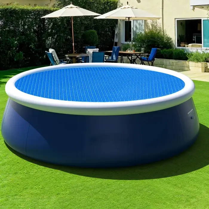 Couverture solaire isolante pour piscine hors sol