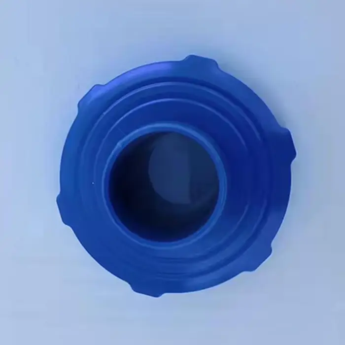 Connecteur de piscine avec tuyau
