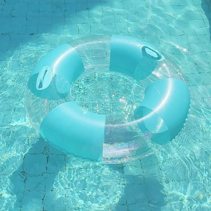 Bouée de piscine rétro à rayures