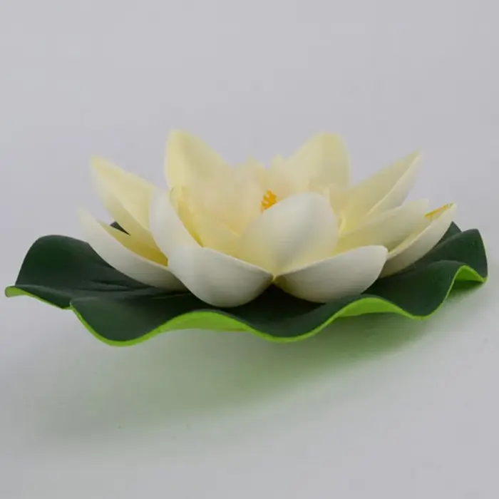Fleur flottante artificielle de nénuphar