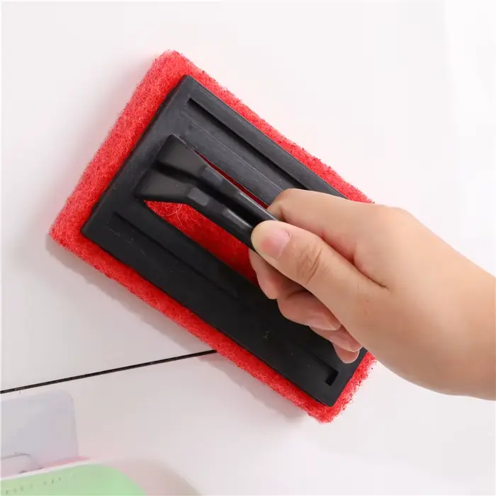 La brosse éponge de nettoyage convient à la ligne de piscine Jacuzzi