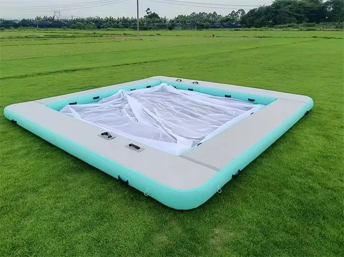 Flotteur d'eau gonflable pour loisirs et piscine de yacht