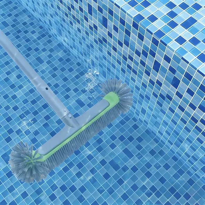 Tête de brosse de piscine en aluminium robuste de 17.5 pouces
